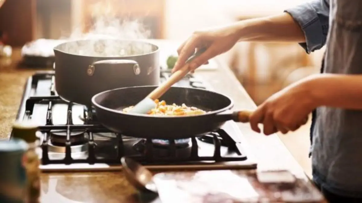 غذا ویروس کرونا را منتقل می‌کند؟