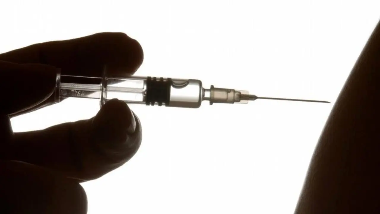 آزمایش یک واکسن کرونا از فردا در انگلیس آغاز می‌شود