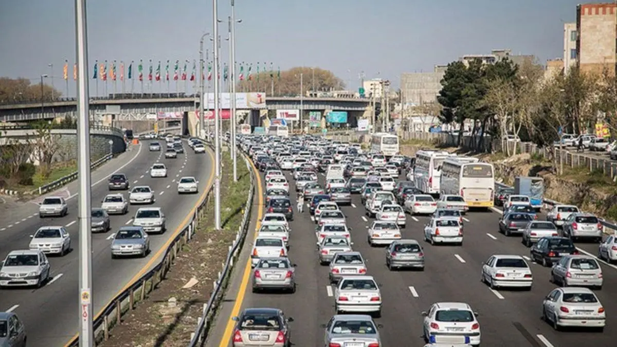 مبادی ورودی شهر تهران با ترافیک سنگینی همراه است