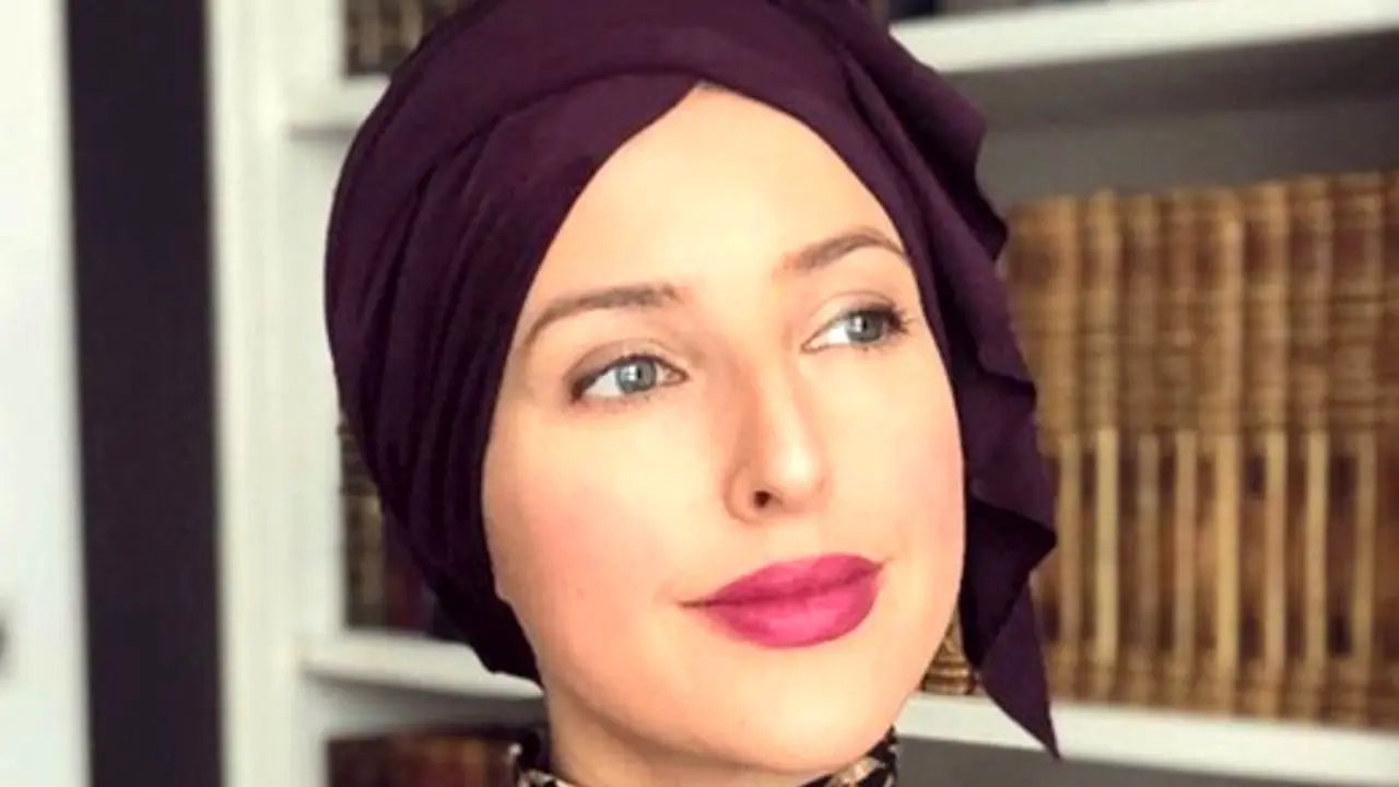 علاقه خواننده زن تازه مسلمان‌شده آمریکایی به موسیقی عربی + ویدئو