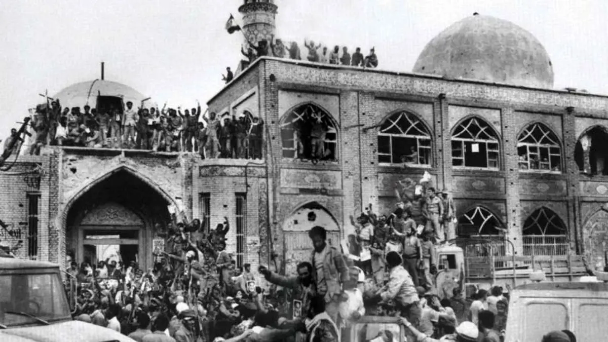 تصویری خاطره‌انگیز و غرور آفرین از روزی که خرمشهر آزاد شد