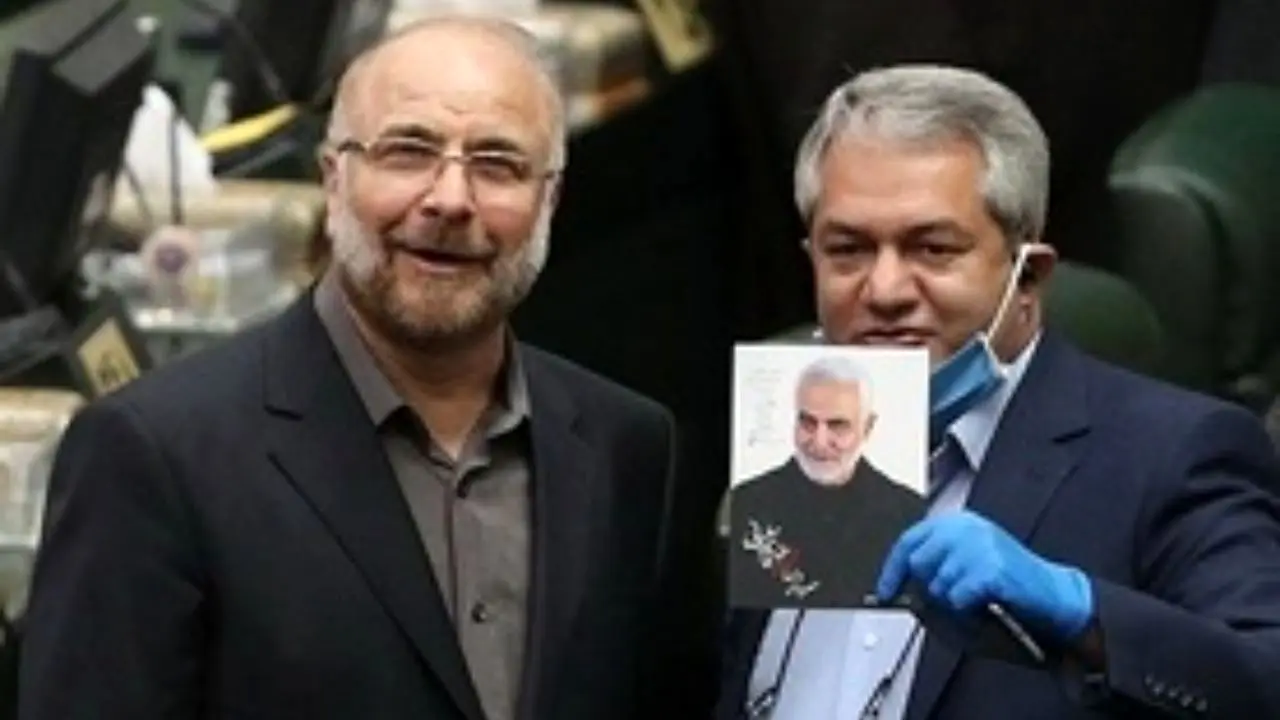 قالیباف در روز افتتاحیه مجلس هم با عکس «شهید سلیمانی» تبلیغ کرد