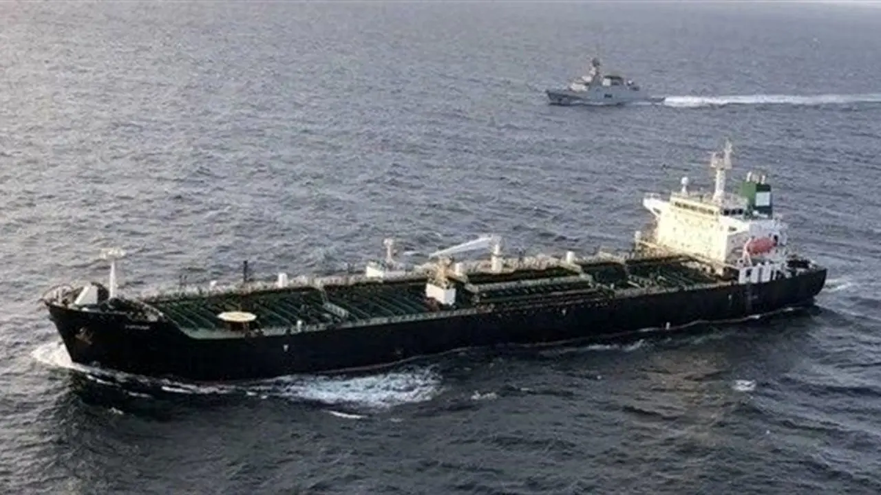 ورود سومین نفتکش ایرانی به آب‌های ونزوئلا+ویدئو