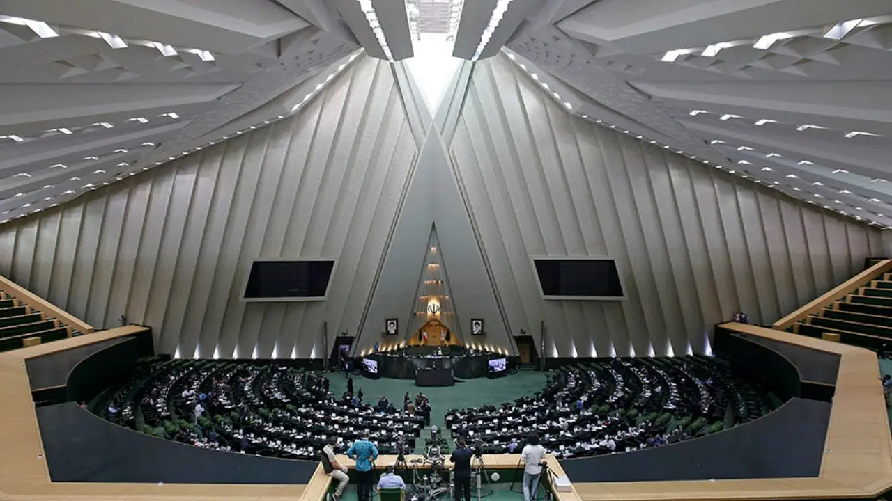 مجلس یازدهم چه رفتاری با دولت حسن روحانی خواهد داشت؟