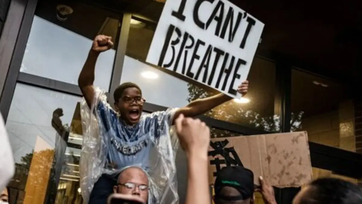 اعتراضات مردمی آمریکا رونمایی از اندروید 11 را به تاخیر انداخت