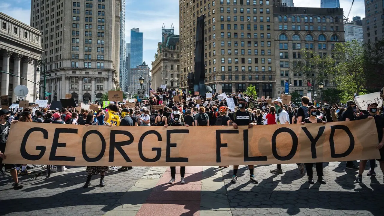 تجمع در میدان تایم نیویورک در اعتراض به قتل جورج فلوید