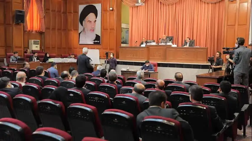 فرهاد مشایخ در جلسه دادگاه: گول خوردم+ ویدئو