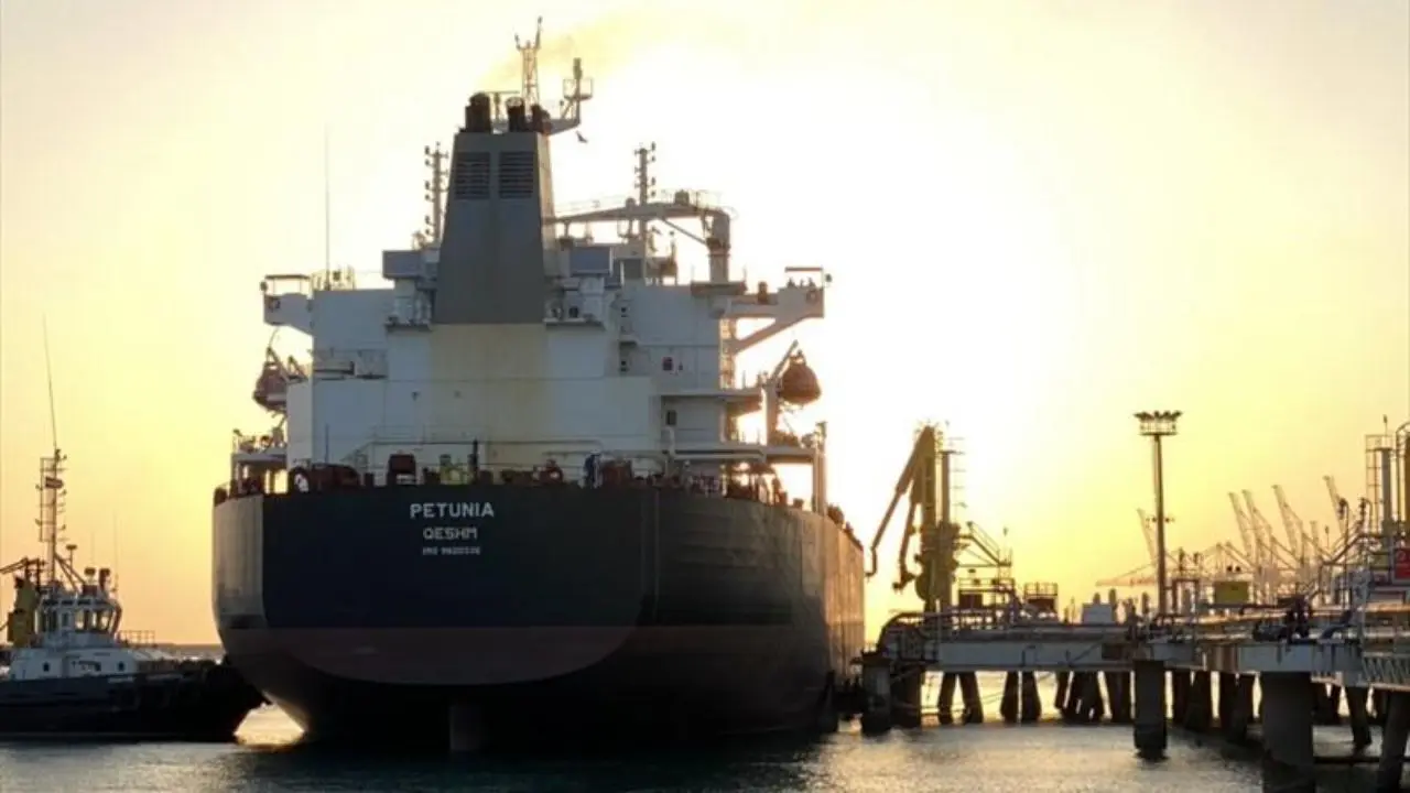 نفتکش ایرانی پتونیا در حال بازگشت به کشور+نقشه