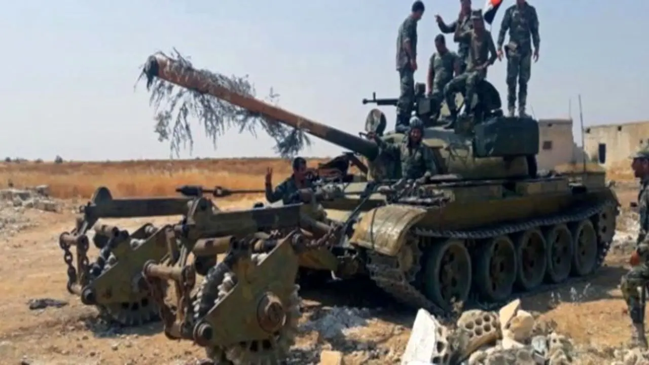 ارتش سوریه تجهیزات نظامی خود را به سمت رقه گسیل کرده است