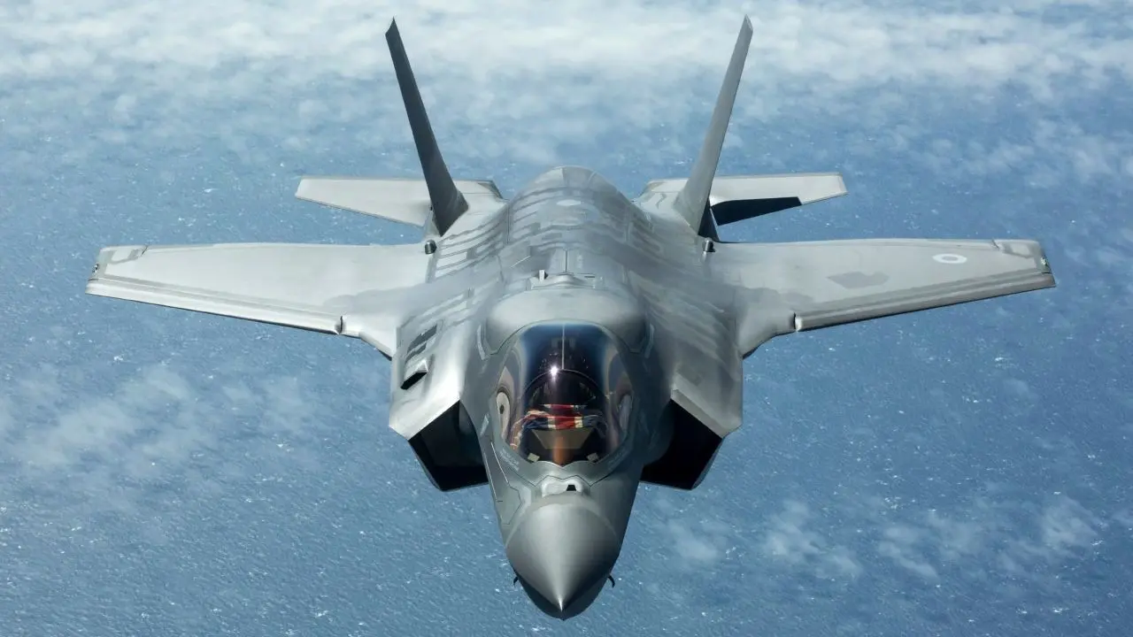 رهگیری بمب‌افکن‌های روسیه توسط اف-35‌های آمریکایی را ببینید+ ویدئو