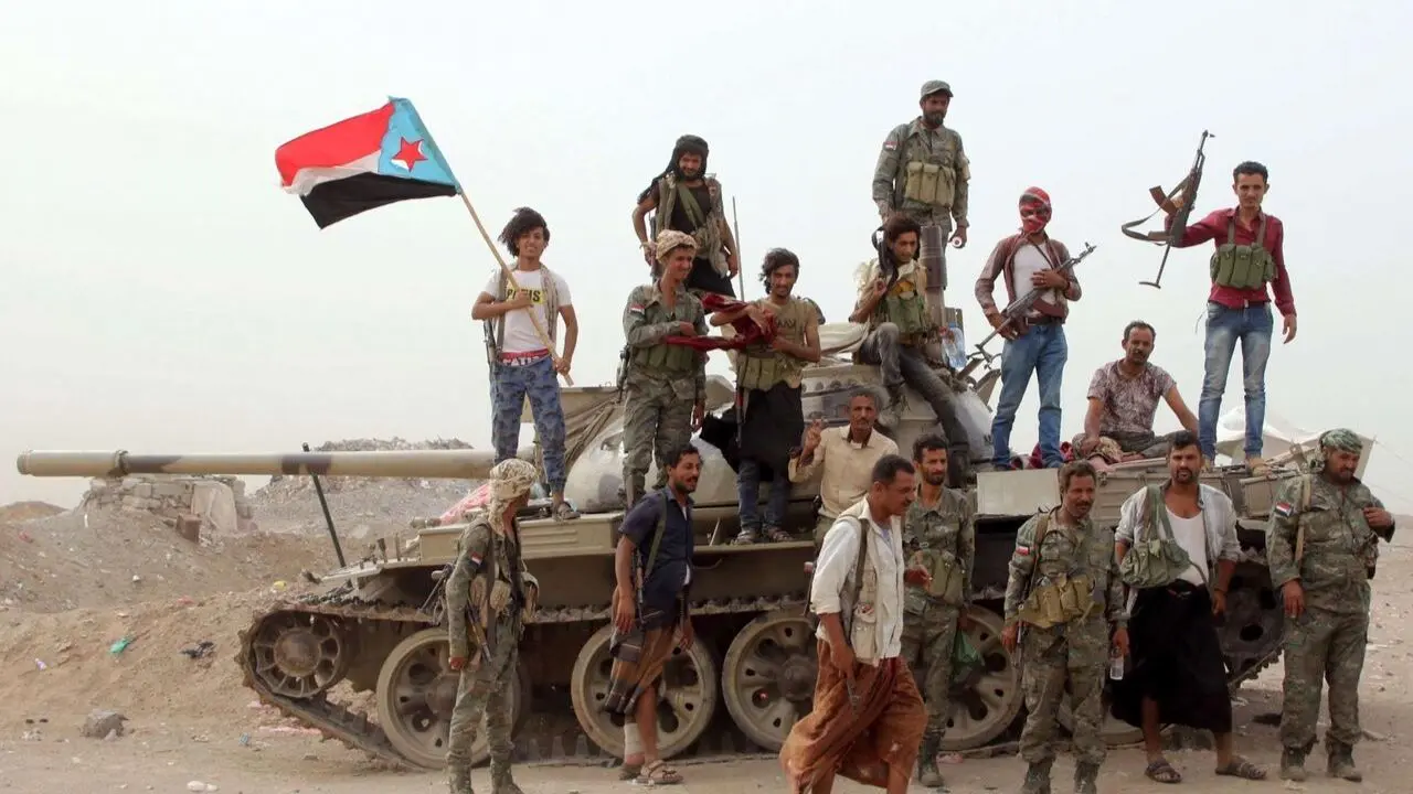 درگیری بین نیروهای شورای انتقالی جنوب یمن و دولت مستعفی
