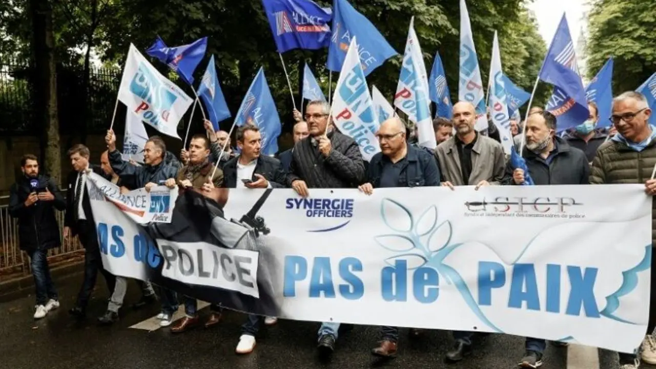 اعتراض پلیس فرانسه علیه اظهارات وزیر کشور