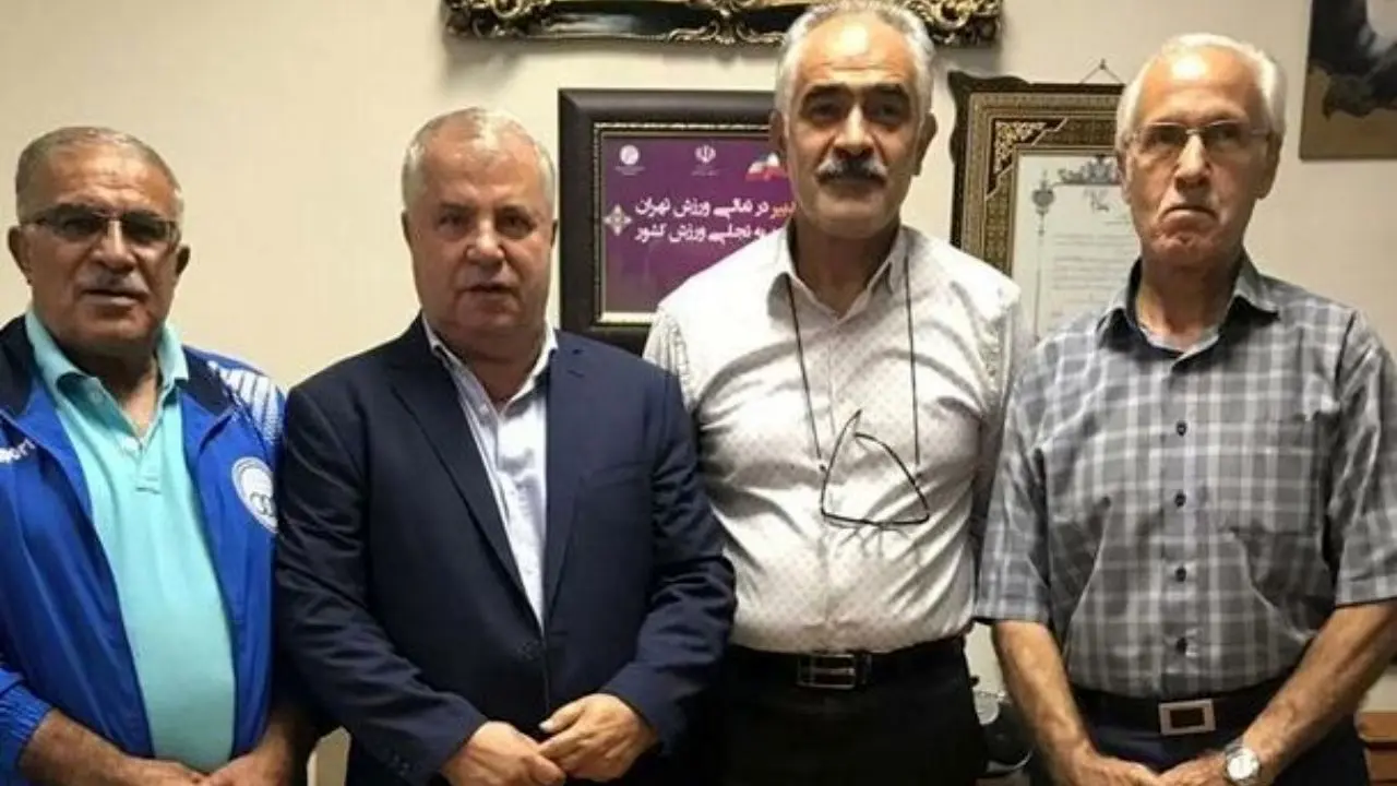 علی پروین چه برنامه‌ای برای فوتبال تهران دارد؟