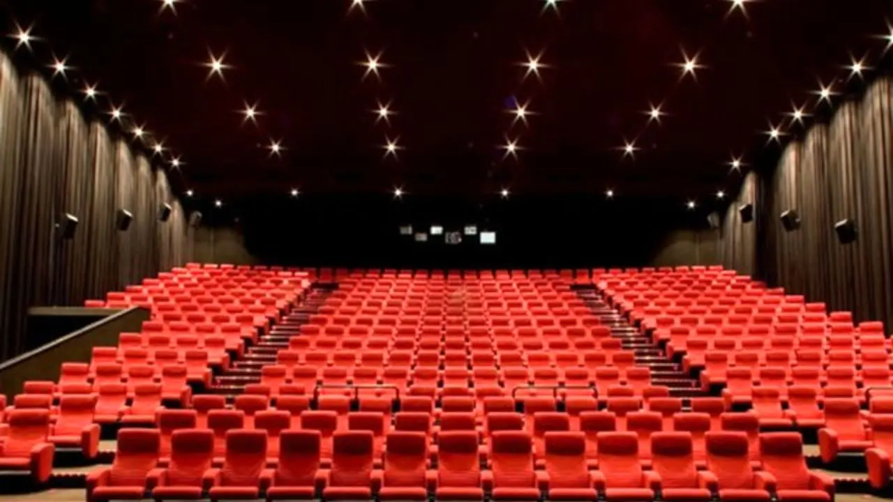 چرا برخی سالن‌ها در روز بازگشایی سینماها تعطیل بودند؟
