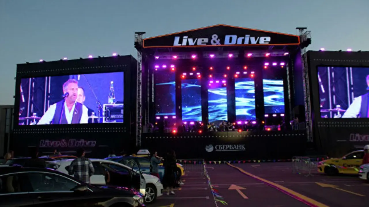 ویروس کرونا کنسرت‌های روسیه را از تالار به پارکینگ برد