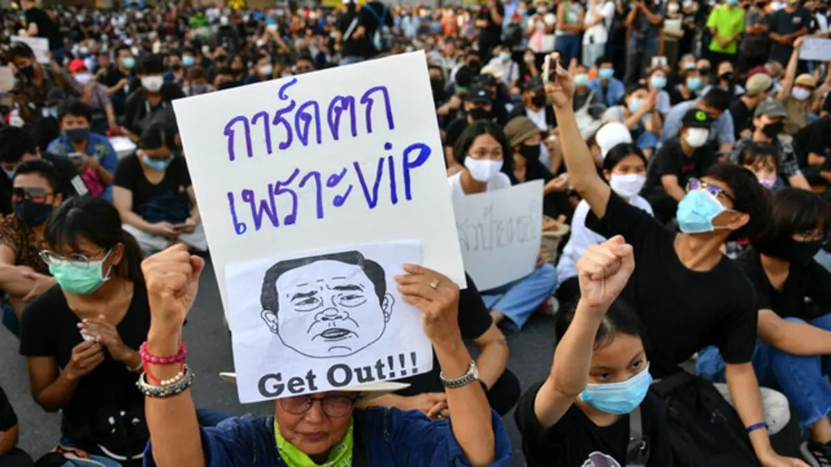 استعفای دولت، درخواست مردم تایلند در اعتراضات