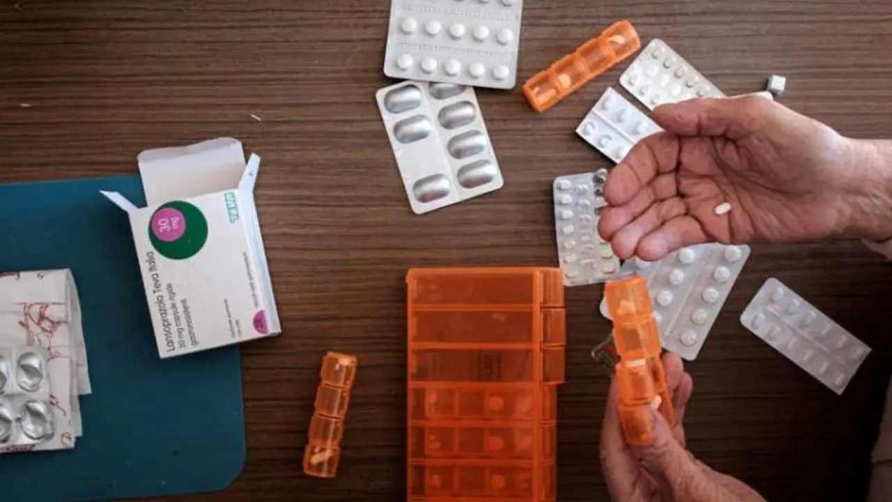 هشدار وزارت بهداشت درباره داروهای تقلبی کرونا