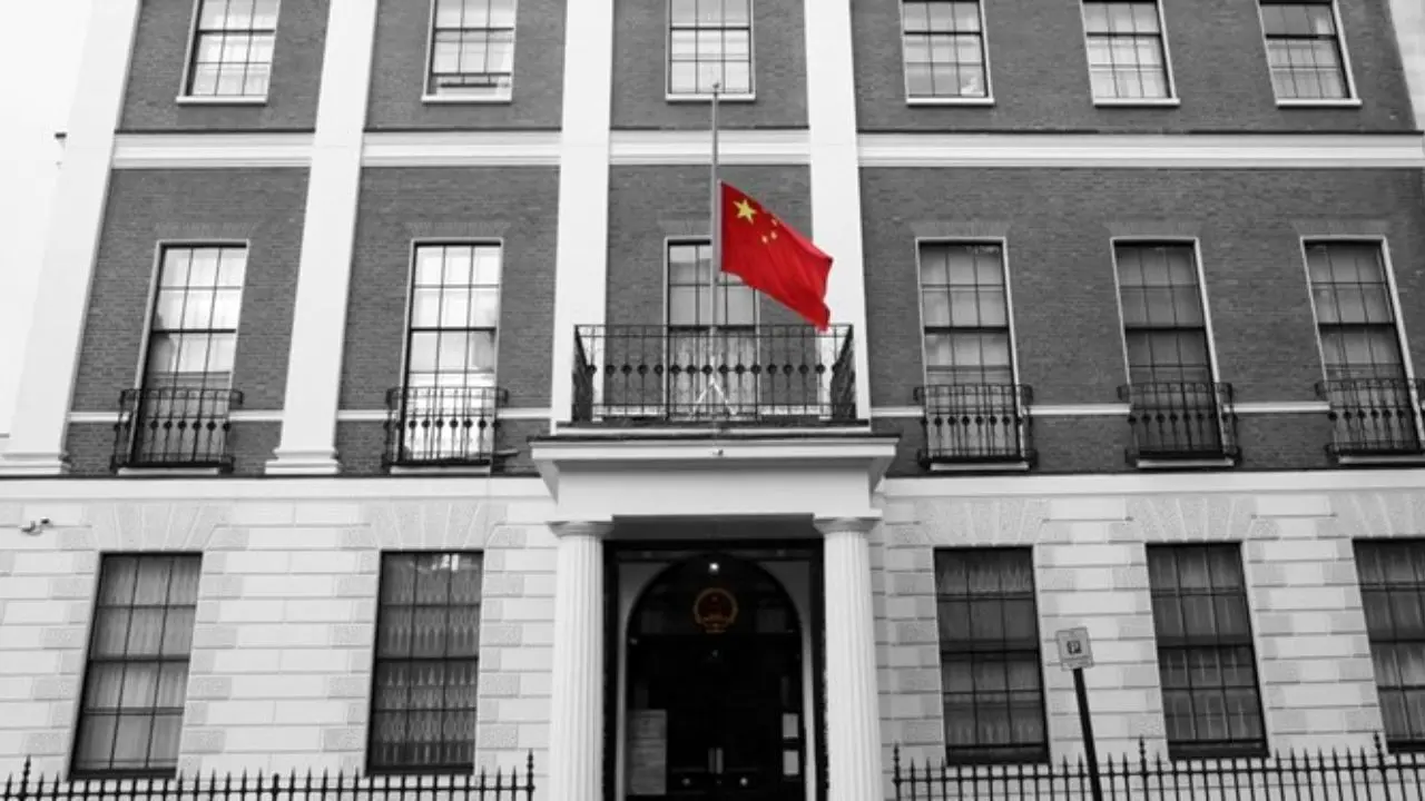 چین از انگلیس خواست فورا دخالت در امور هنگ کنگ را متوقف کند