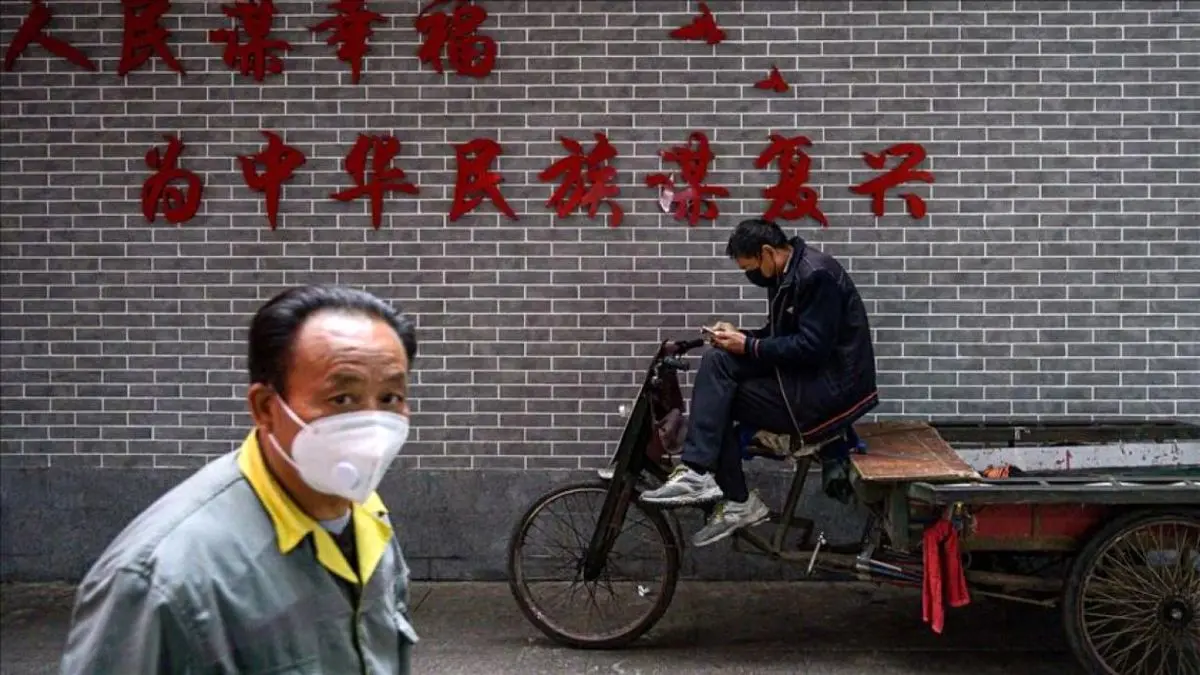 ویروس کرونا| اعتراض به سانسور کووید-19 به روش چینی+ عکس