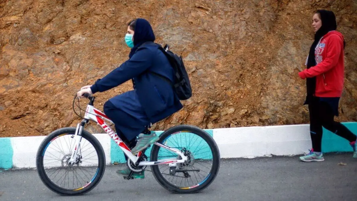 ممنوعیت دوچرخه‌سواری زنان در مشهد تکذیب شد
