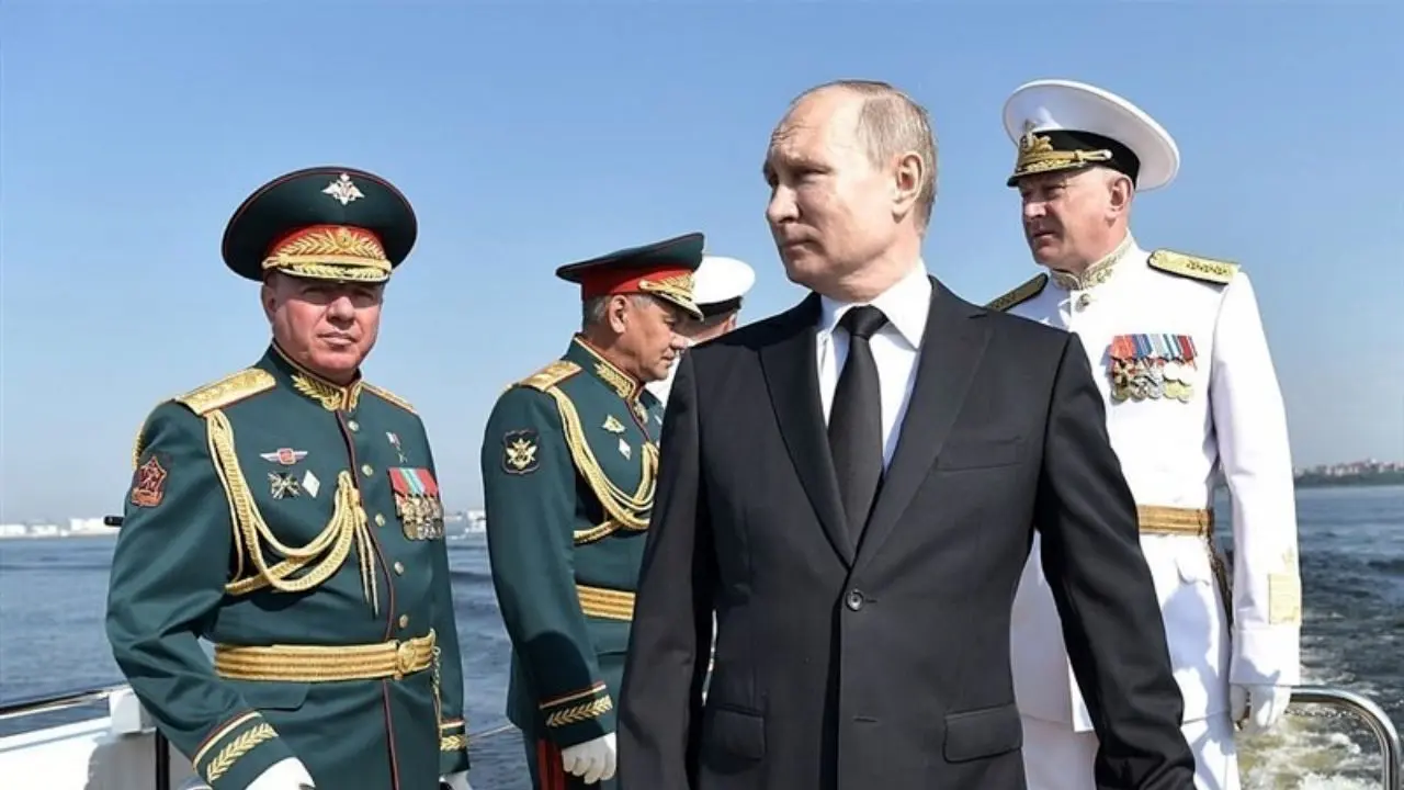 رژه روز نیروی دریای روسیه در حضور پوتین