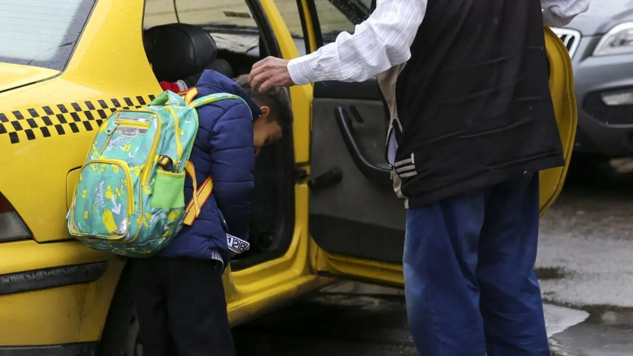 رانندگان تاکسی سرویس مدارس می‌شوند
