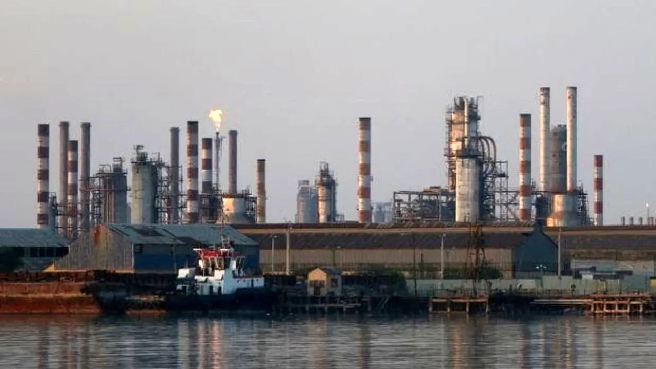 توقیف چهار کشتی حامل سوخت ایران توسط آمریکا