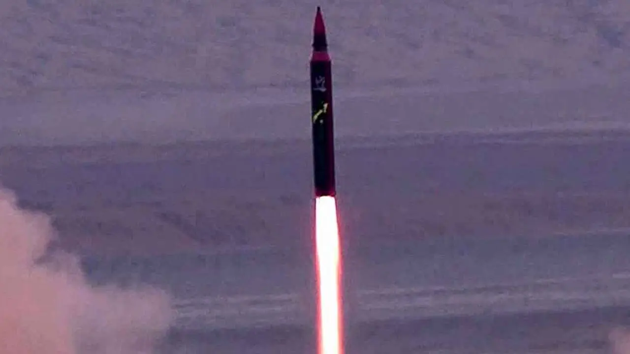 نقطه‌زنی موشک خرمشهر-2 + ویدئو