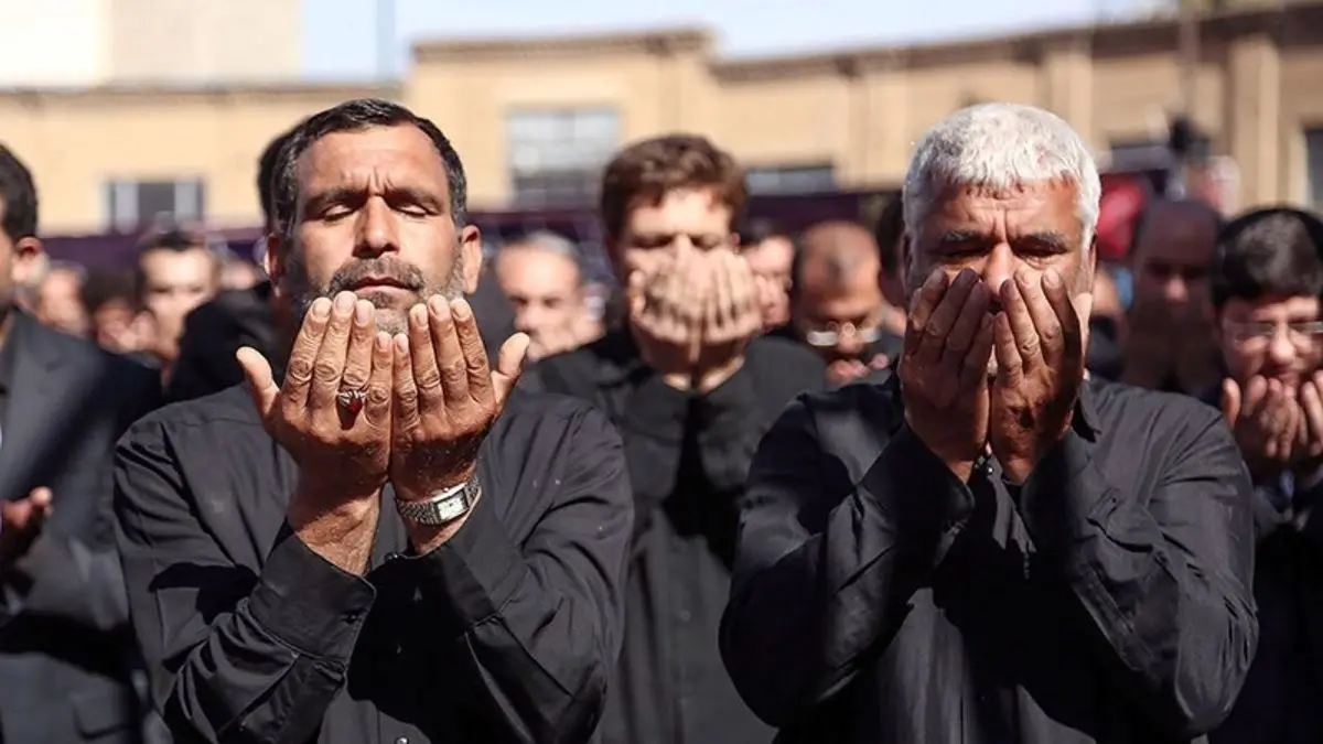 نماز ظهر عاشورا در سراسر ایران اقامه شد