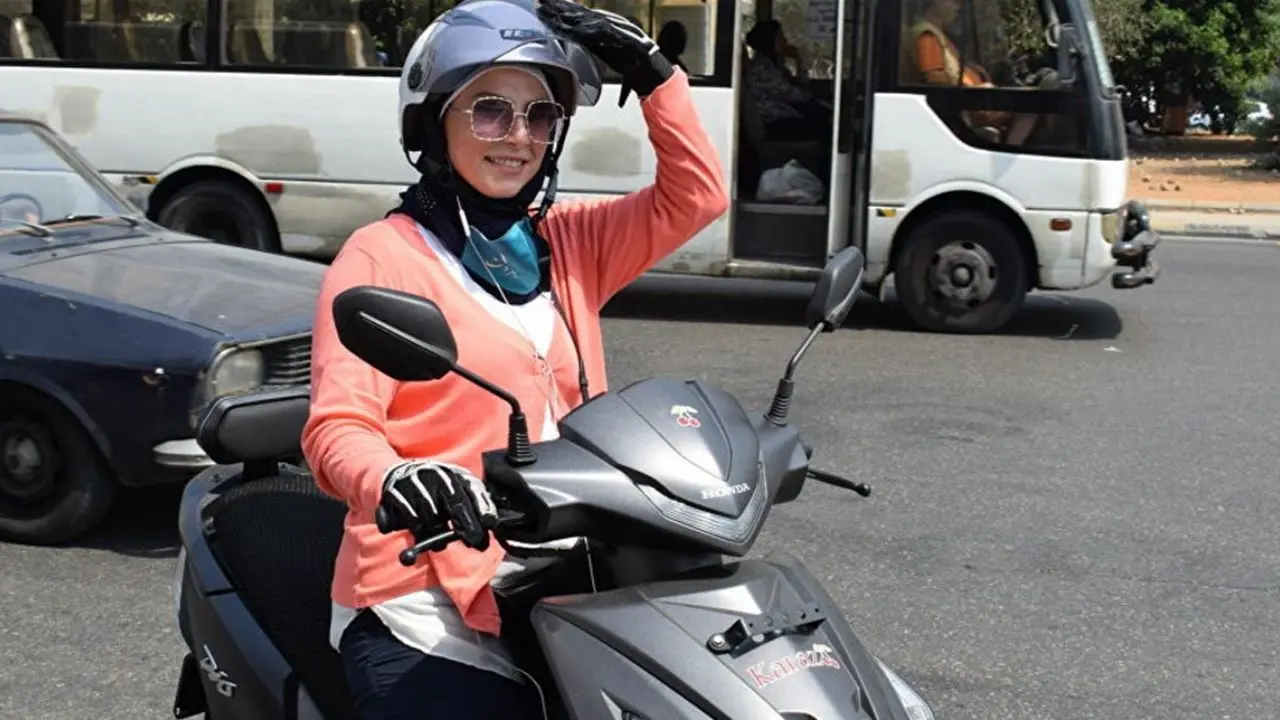 دور دنیا | تاکسی موتوری زنان در لبنان راه‌اندازی شد
