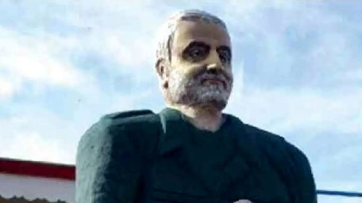 اعتراض یک روزنامه اصولگرا به ساخت مجسمه‌های سردار سلیمانی