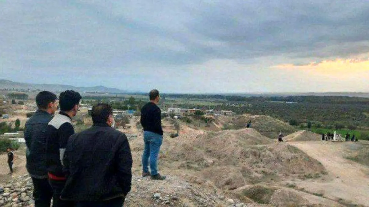 تماشاگران جنگ آذربایجان و ارمنستان در لب مرز + تصاویر