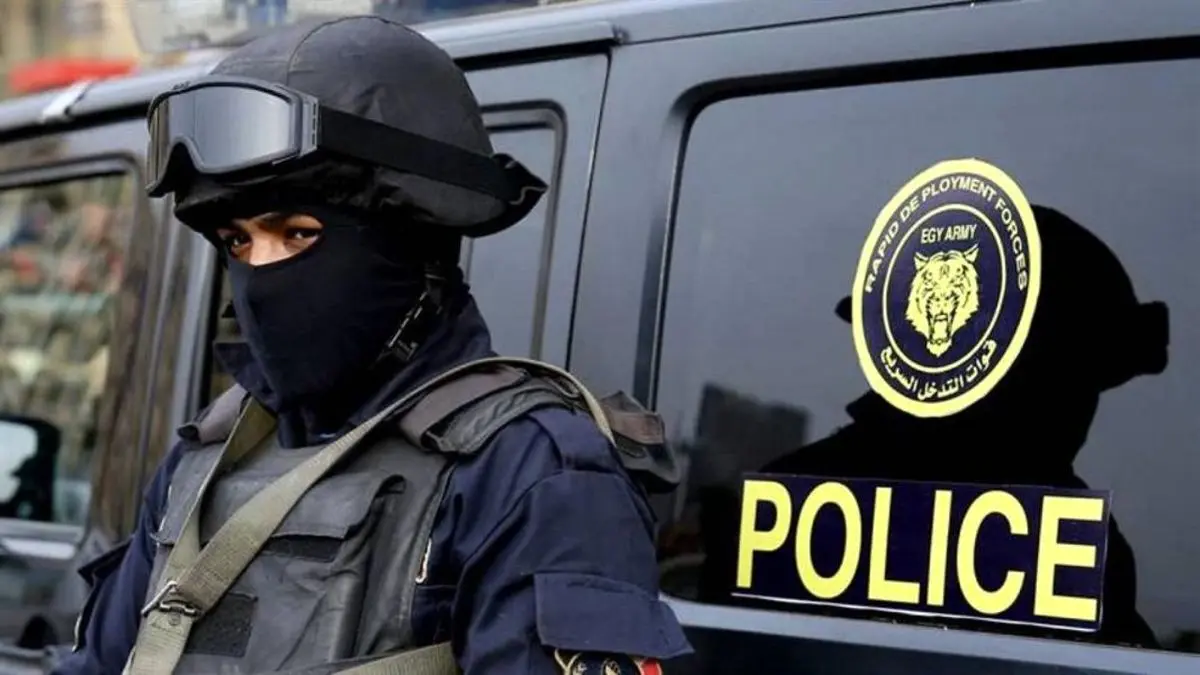 دور دنیا | «مهدی منتظر» قلابی در مصر یک نفر را با چاقو به قتل رساند