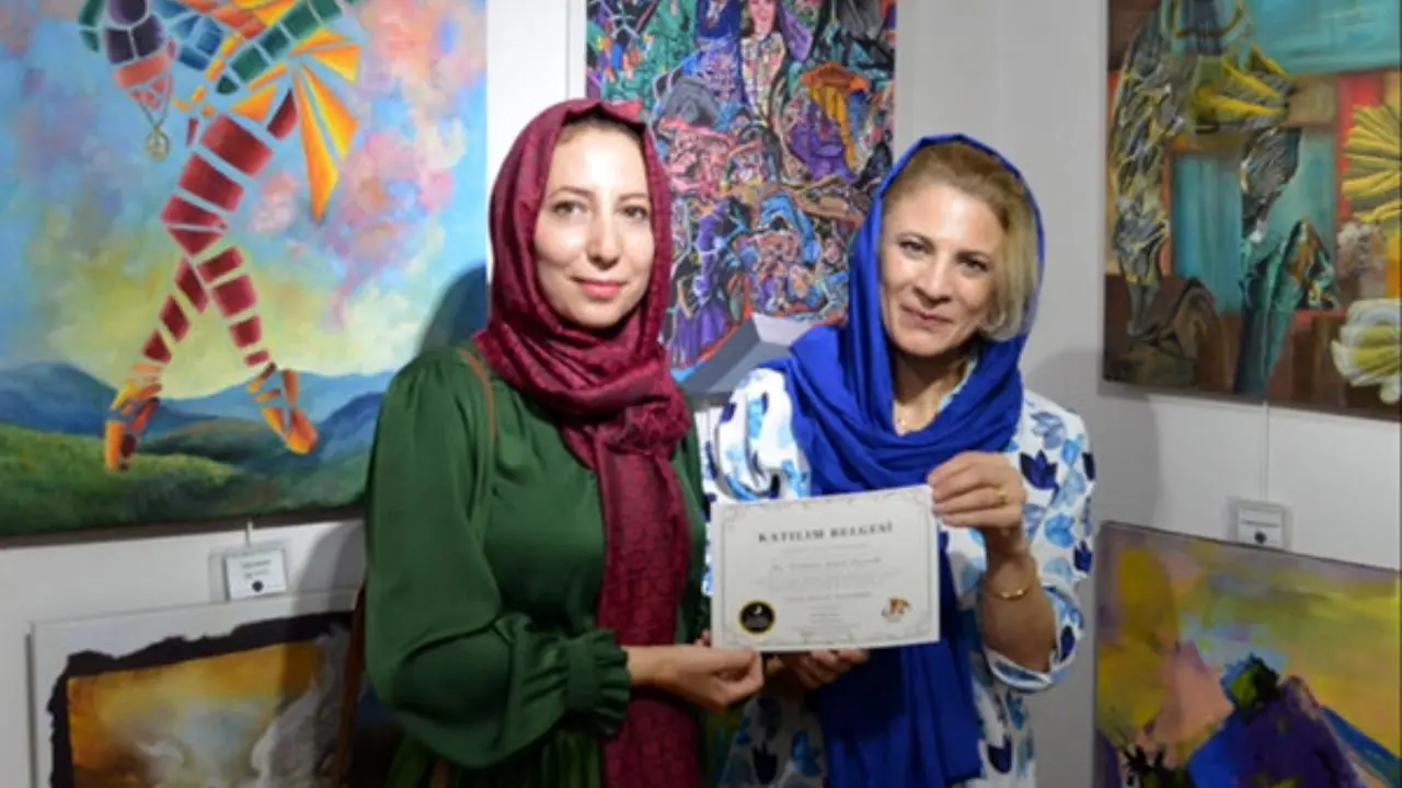 هنرمندان ایرانی در سومین نمایشگاه بین‌المللی «رنگ صلح» درخشیدند