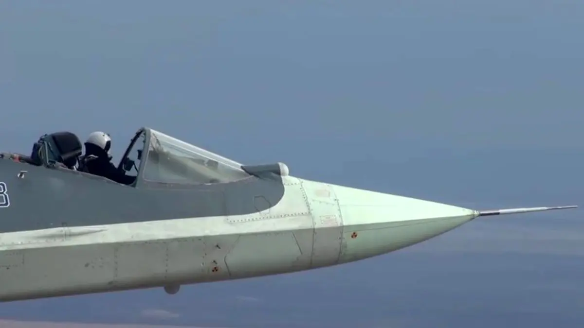 شگفتی جنگنده سوخو-57 / پرواز خلبان روسی با کابین باز+ ویدئو
