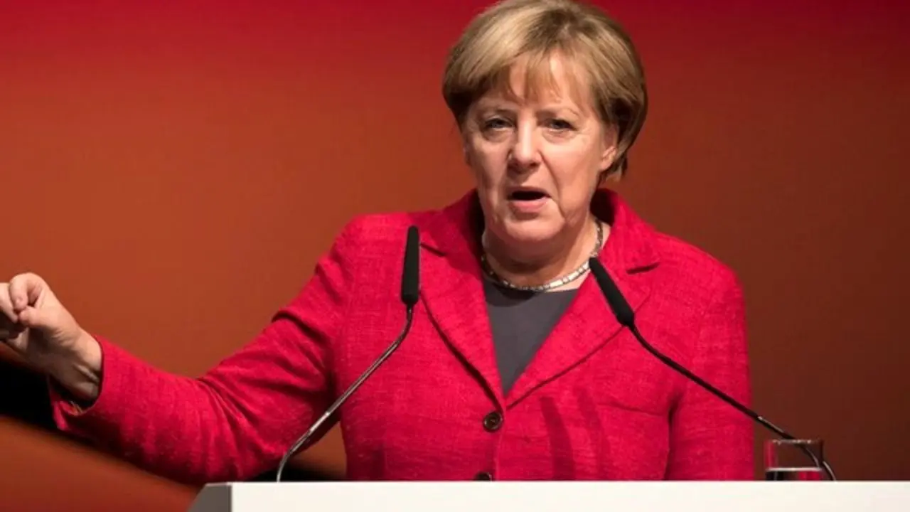 صدراعظم آلمان: باید در زمینه مذاکرات برگزیت از خود نرمش نشان دهیم