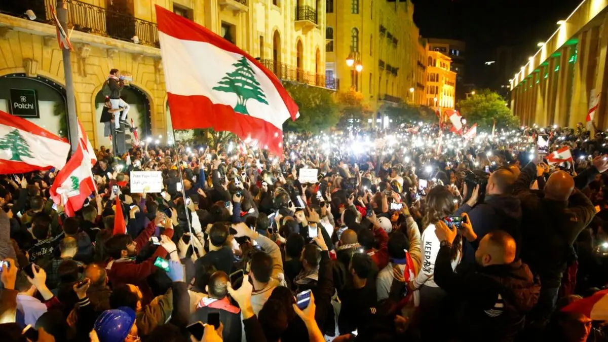 درگیری معترضان و نیروهای امنیتی در سالگرد اعتراضات لبنان