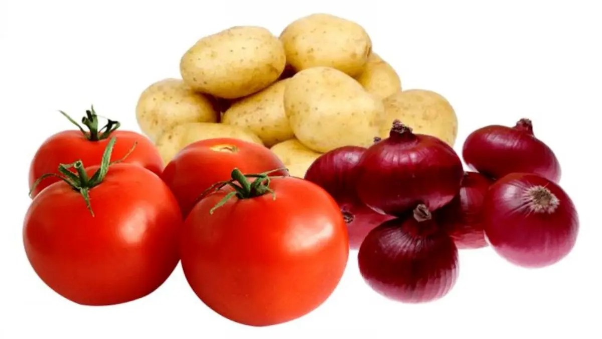 تغییر فصل دلیل افزایش قیمت پیاز و گوجه فرنگی است