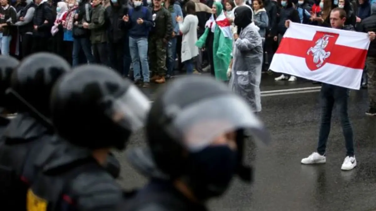 اعتراضات بلاروس| ده‌ها معترض در درگیری‌ با نیروهای امنیتی زخمی شده‌اند