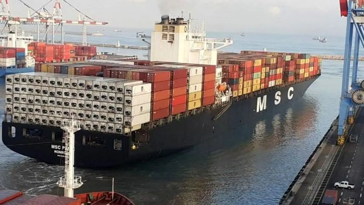اولین کشتی باری امارات در بندر حیفا لنگر انداخت