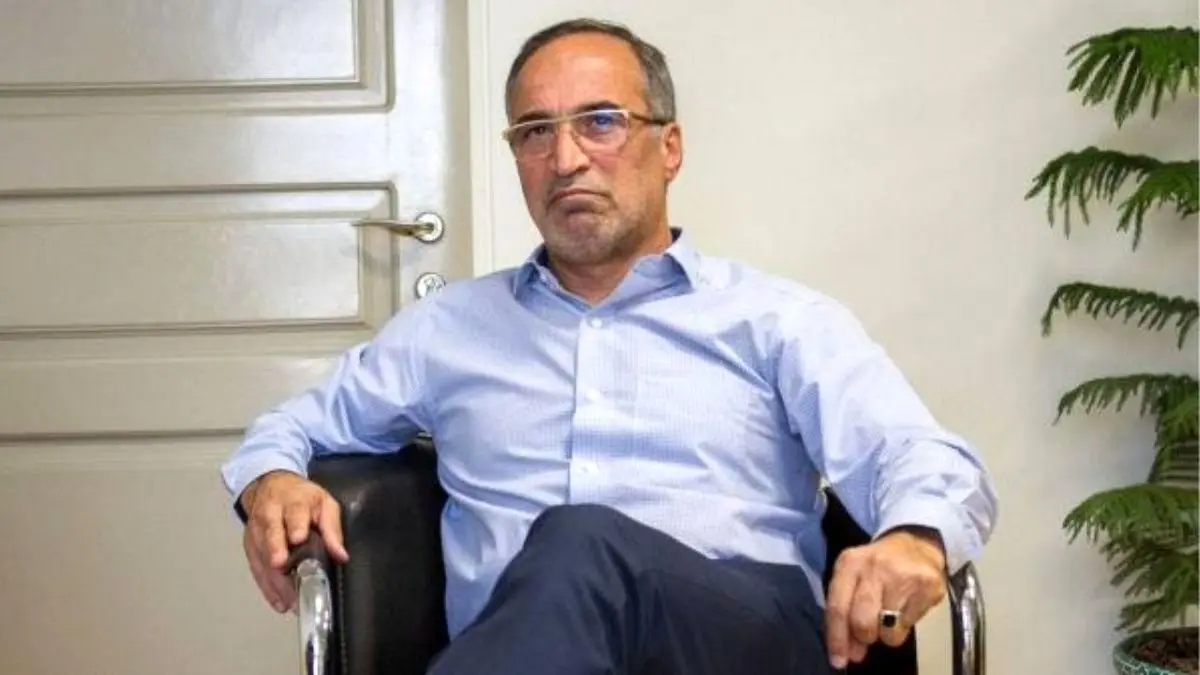 حمله تند مدیرعامل سابق استقلال به وزارت ورزش و جوانان / مدیران سرخ‌آبی سیاسی انتخاب می‌شوند