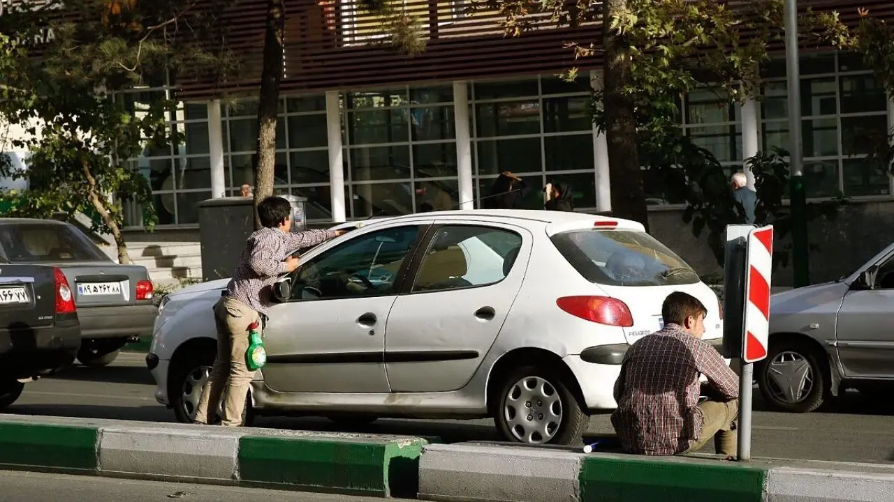 کودکان و متکدیان خارجی در لب مرز تحویل کشور مبدا می‌شوند