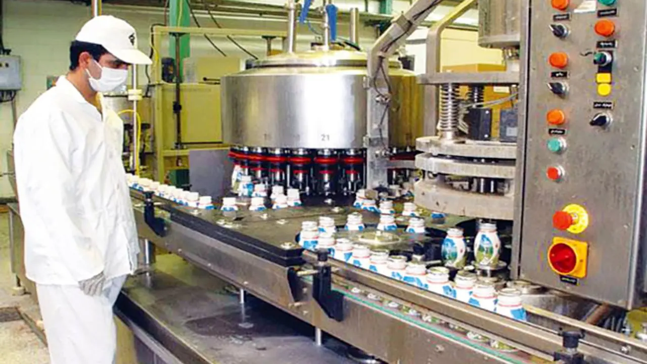 قیمت شیرخام 30 درصد افزایش یافت / کارخانه‌های لبنیاتی تحت فشارند