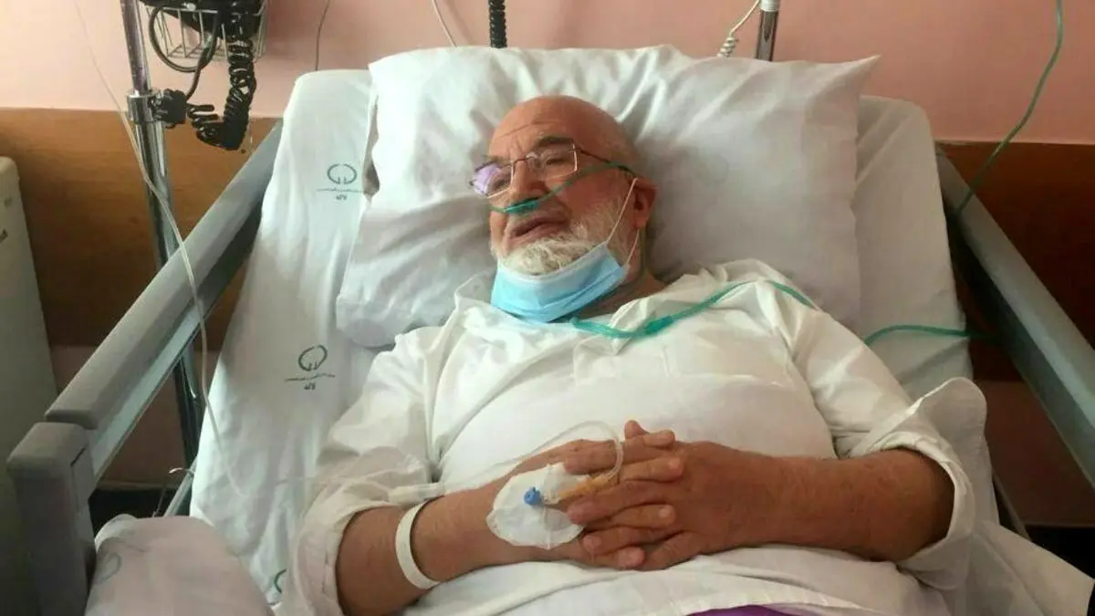 آخرین وضعیت شیخ مهدی کروبی / حسین کروبی‌: دکتر هاشمی برای چشم پدر لنز کار گذاشتند
