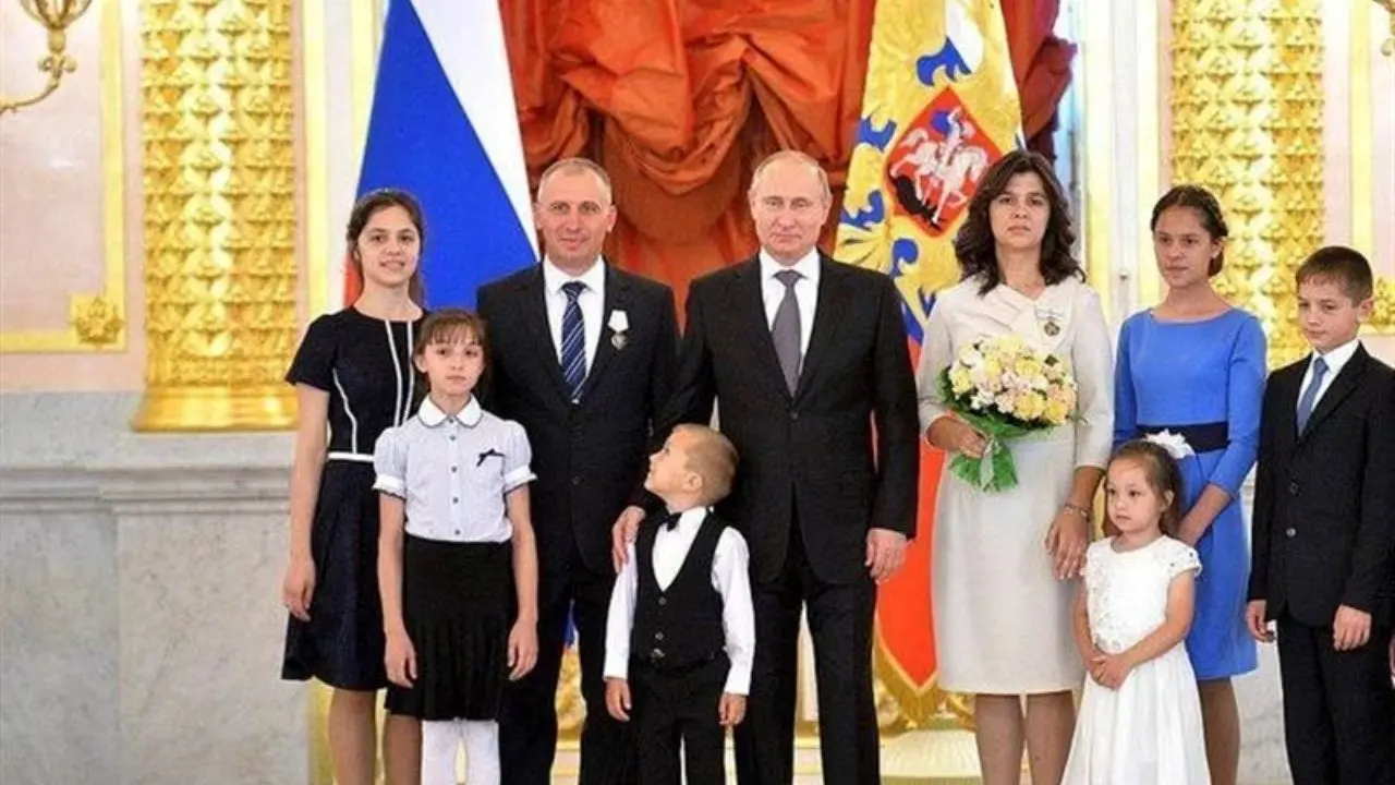 روسیه برای تولد فرزند سوم یک خانه به پدر و مادرها هدیه می‌دهد!