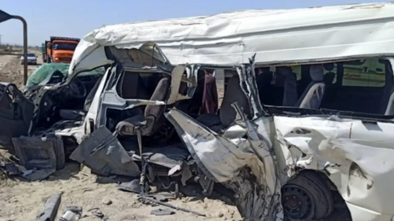 14 مصدوم و یک کشته؛ نتیجه واژگونی یک اتوبوس در هشتگرد