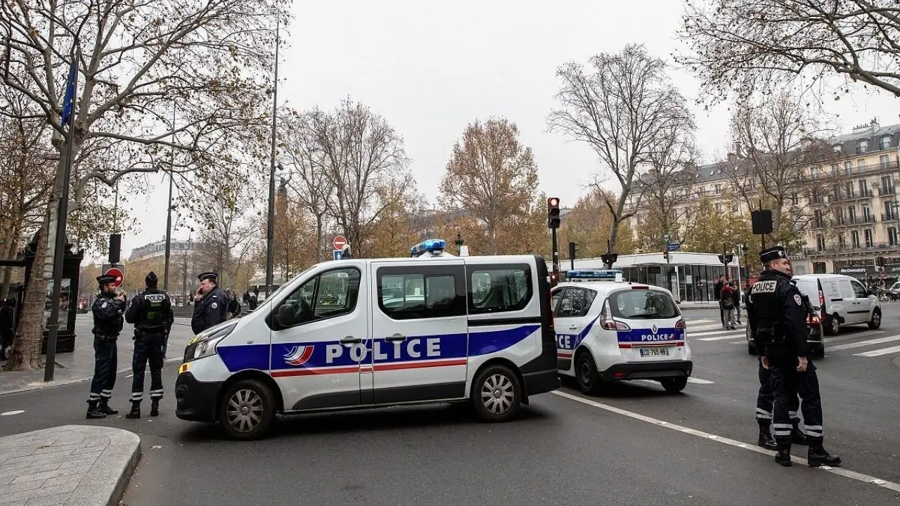 دستگیری فردی مجهز به سلاح سرد در مرکز پاریس