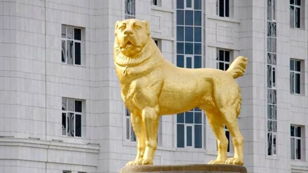 دور دنیا | مجسمه سگ مورد علاقه رئیس‌جمهور ترکمنستان در عشق‌آباد نصب شد