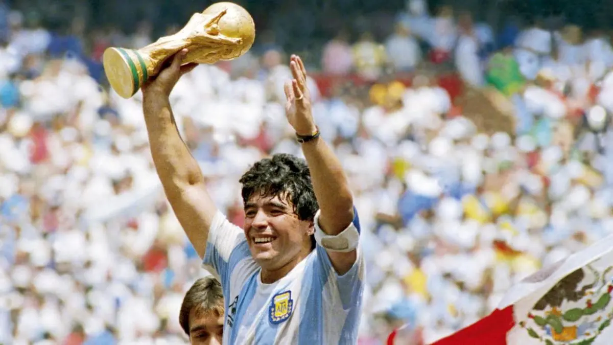 اینفوگرافی| زندگی مارادونا، اسطوره فوتبال جهان در یک نگاه