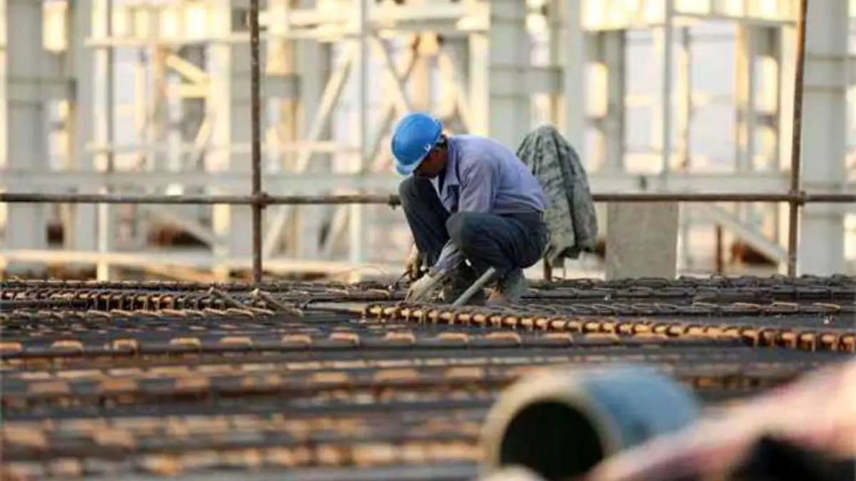 مسکن را خود کارگران بسازند دولت نظارت کند